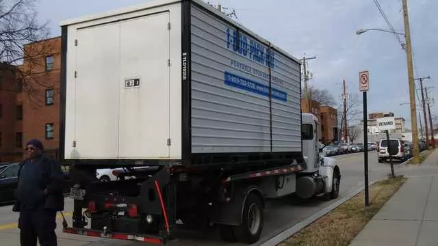 1-800-PACK-RAT