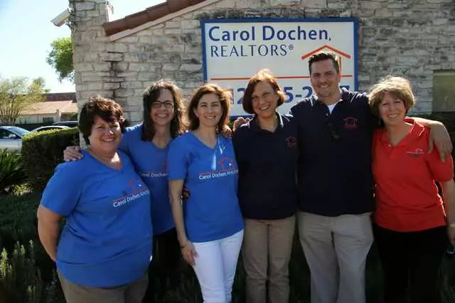 Arlene Maze - Dochen Realtors