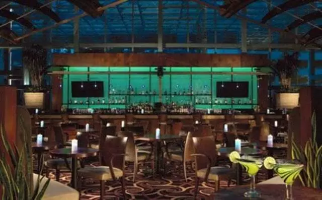 Atrium Lounge