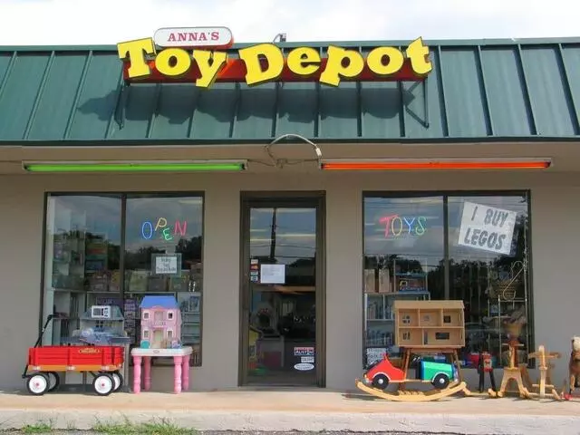 Anna’s Toy Depot