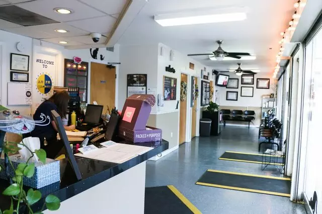AM/PM Animal Hospital