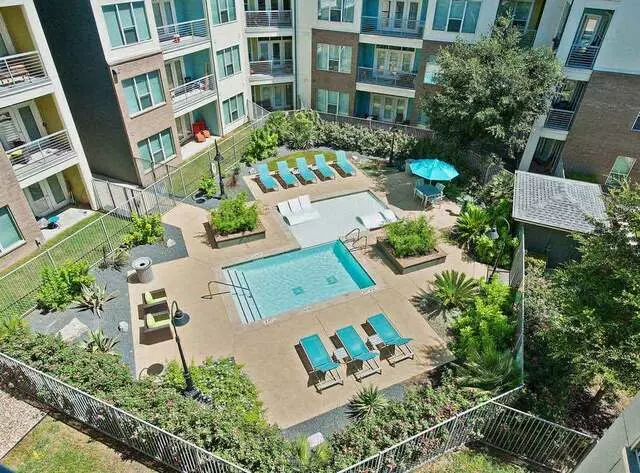 AMLI South Shore