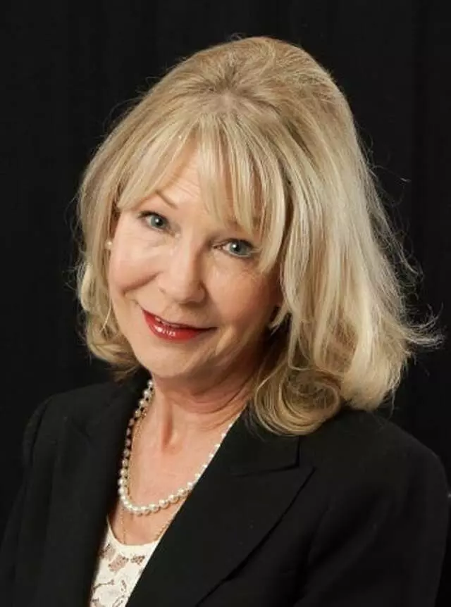 Anne Johnson - JP & Associates Realtors