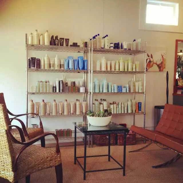 4001 Duval Hair Salon
