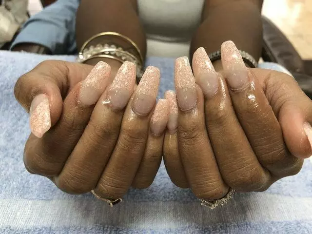Angel’s Nail & Tanning