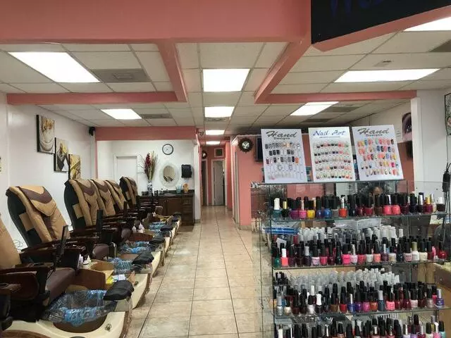 Angel’s Nail & Tanning