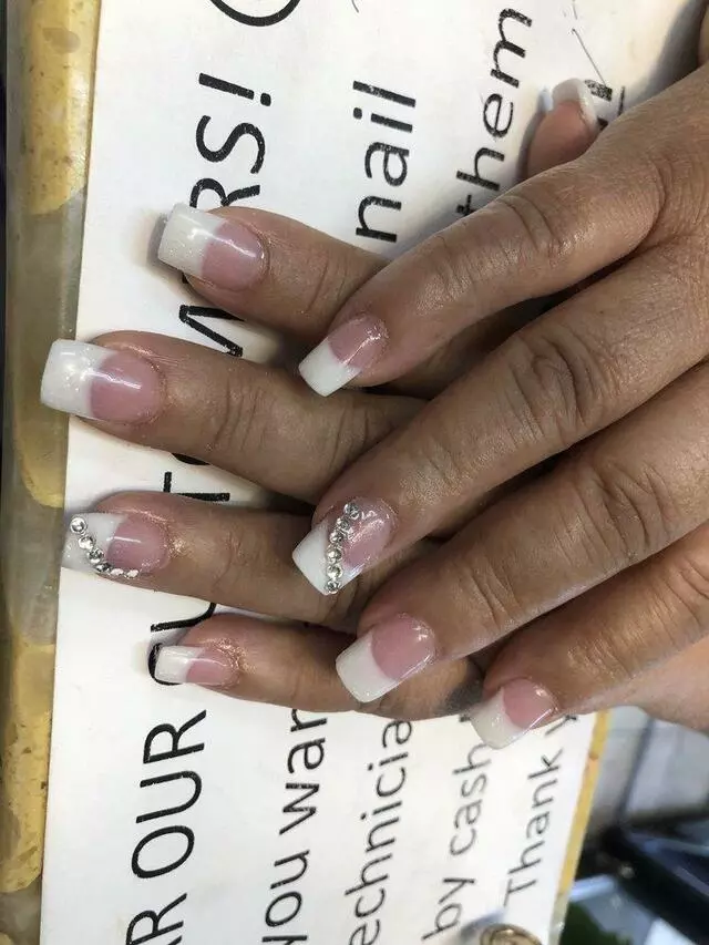 Angel’s Nail & Tanning