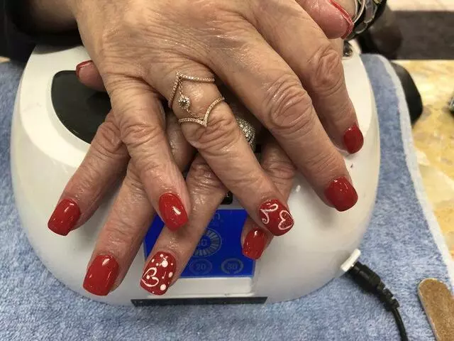 Angel’s Nail & Tanning