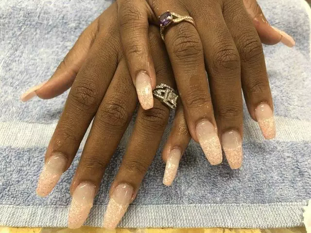 Angel’s Nail & Tanning