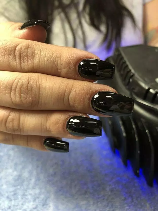 Angel’s Nail & Tanning