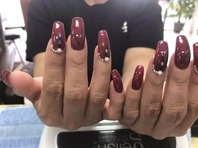 Angel’s Nail & Tanning