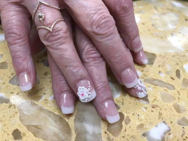 Angel’s Nail & Tanning