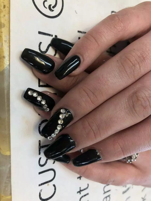 Angel’s Nail & Tanning