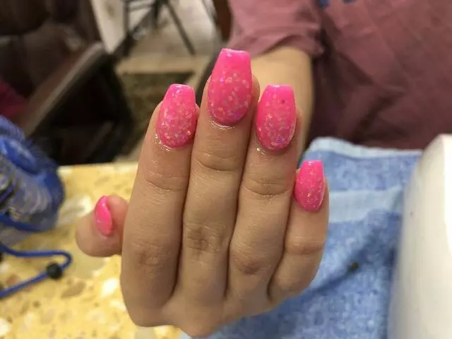 Angel’s Nail & Tanning