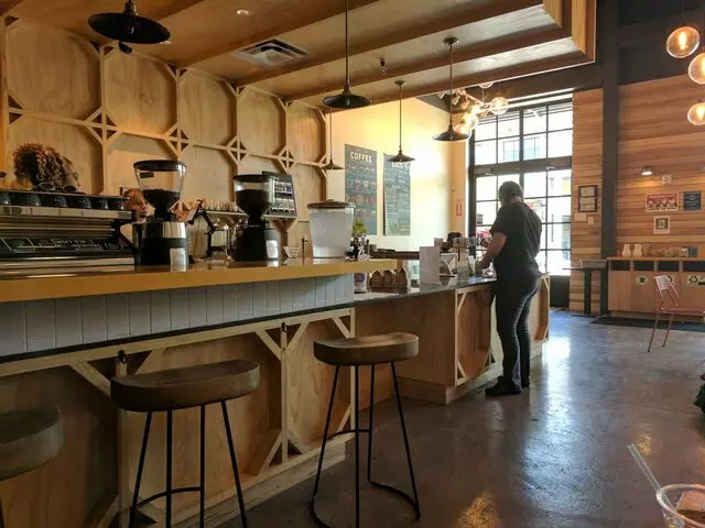 Apanas Coffee & Beer
