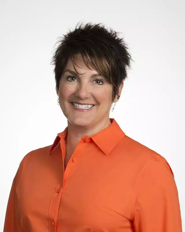 Agent Angie Noeth