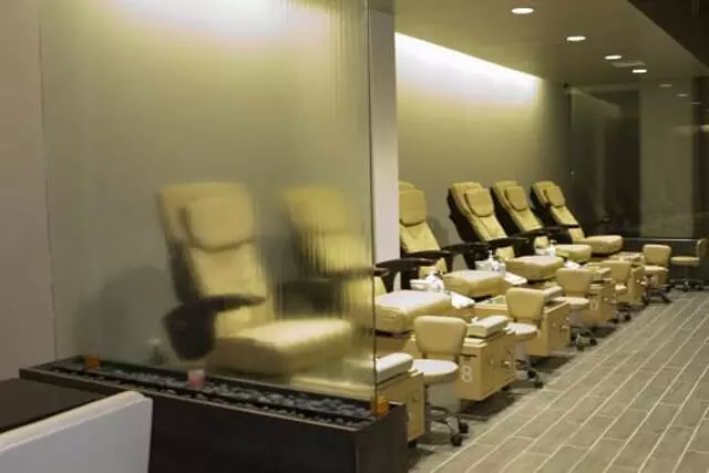 Avenue Nails & Spa