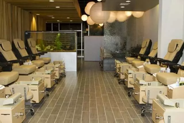 Avenue Nails & Spa