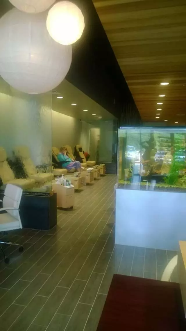 Avenue Nails & Spa