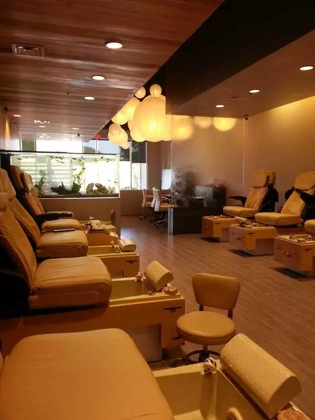 Avenue Nails & Spa