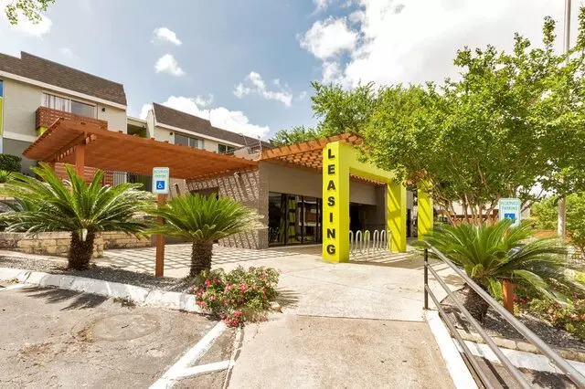 Altura Apartments