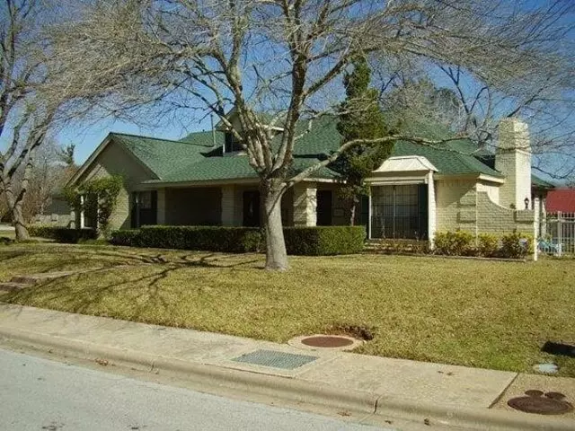 Armadillo Roofing & Exteriors