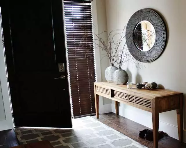 Adentro Designs