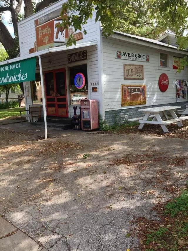 Avenue B Grocery