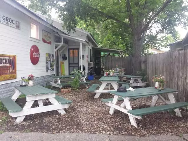 Avenue B Grocery