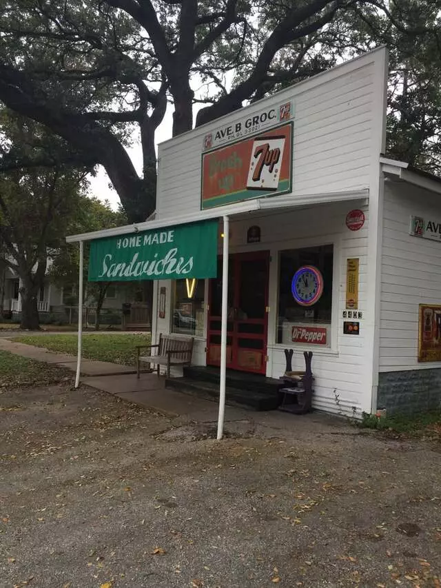 Avenue B Grocery