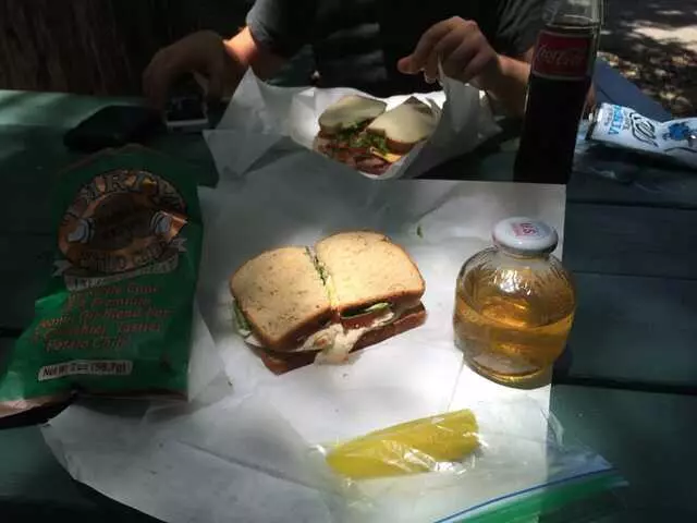 Avenue B Grocery