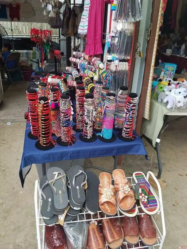 812 Market