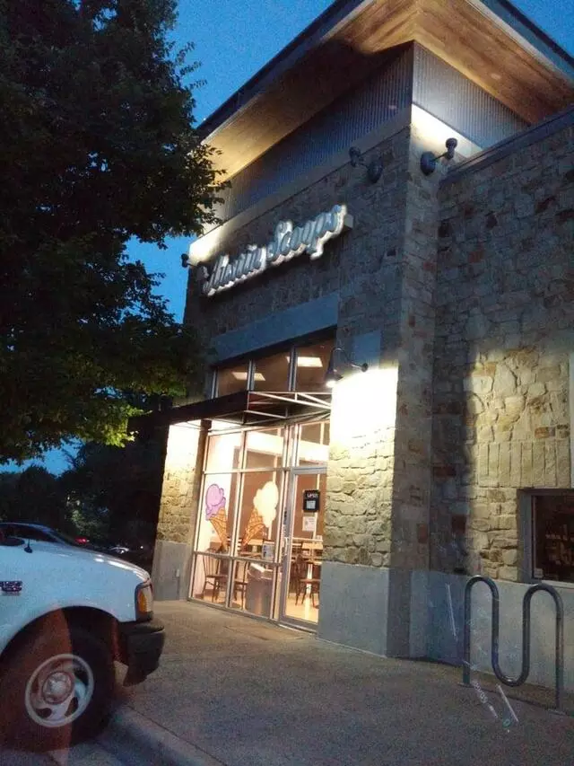 Austin Scoops